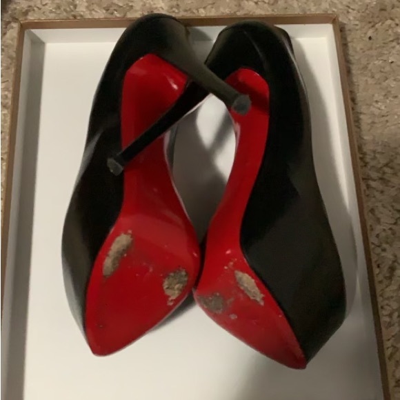 Black Christian Louboutin leather heels - Picture 4 of 5